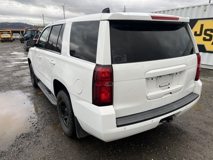2017-chevrolet-tahoe-image-6