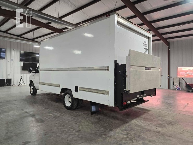 2006-ford-e350-sd-image-4