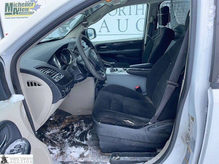 2015-ram-c/v-image-13