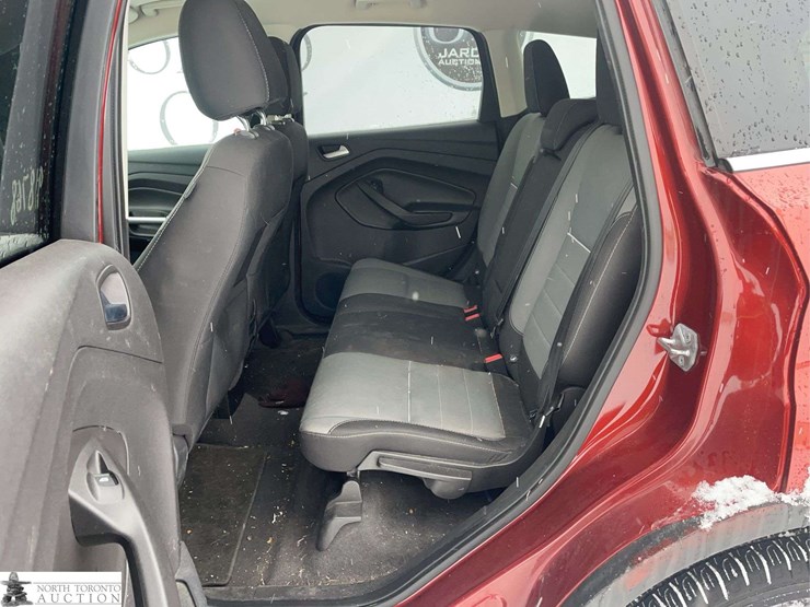 2014-ford-escape-image-29