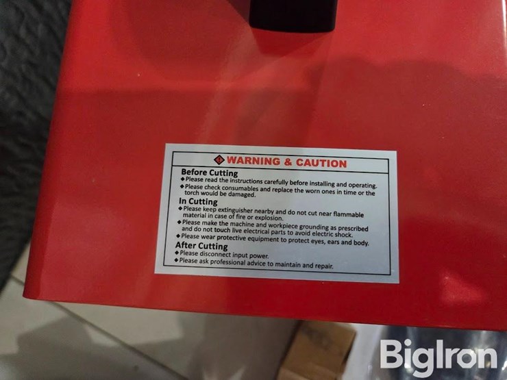 black-widow-358mp-plasma-cutter-image-10