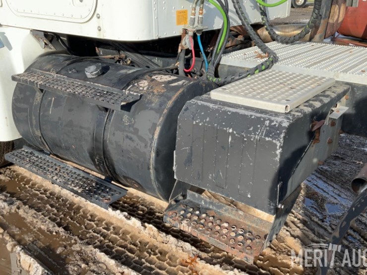 1999-international-9100-image-18