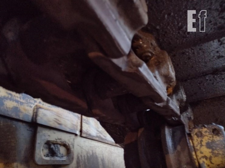 2004-komatsu-d65ex-15-image-37