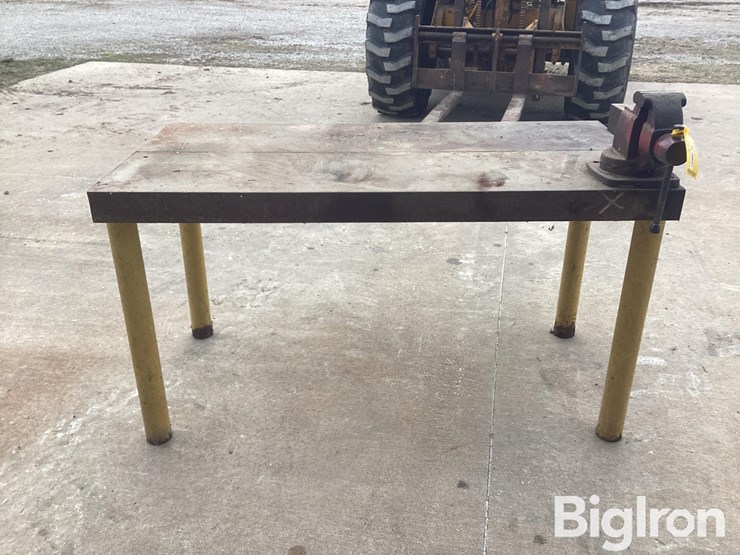 heavy-duty-metal-work-bench-image-2