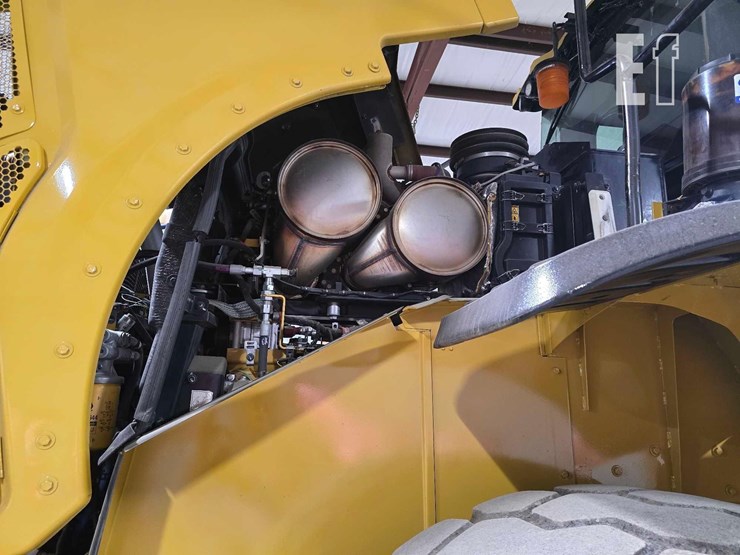 caterpillar-966m-image-26