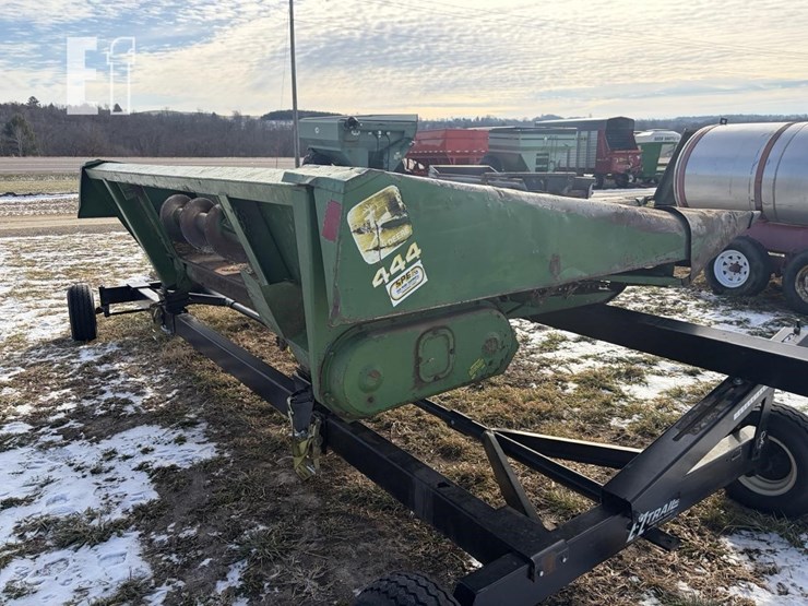 john-deere-444-image-3