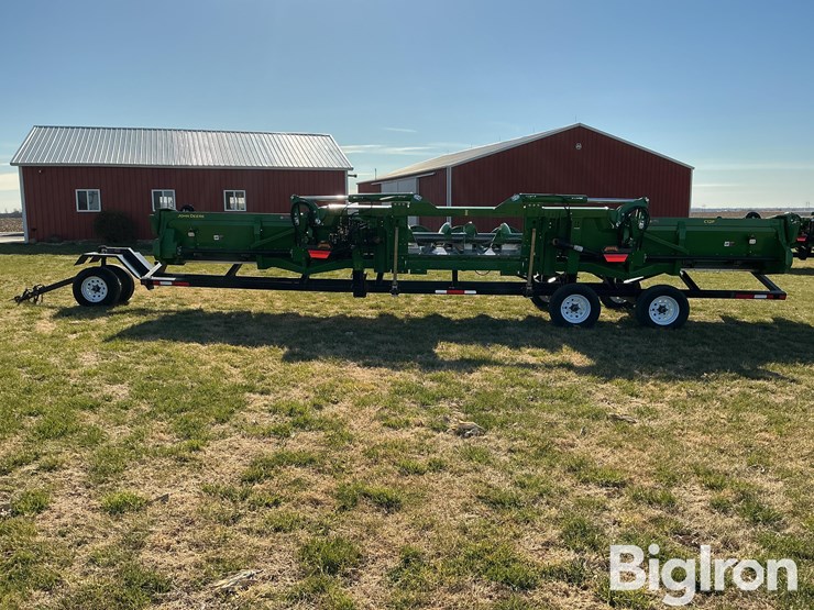 2024-john-deere-c12f-image-6