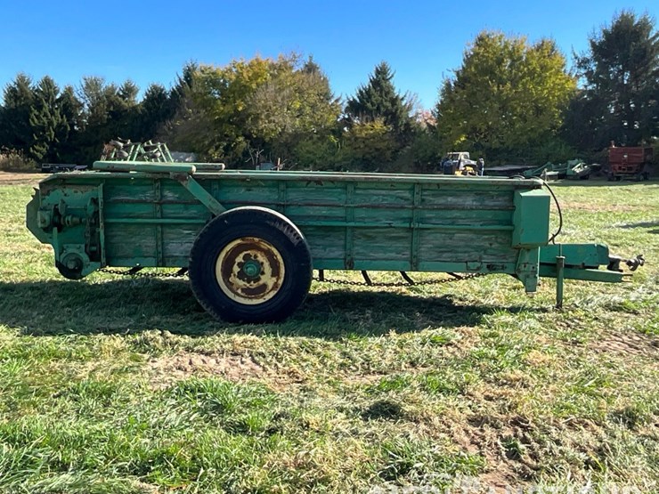 john-deere-manure-spreader-image-7