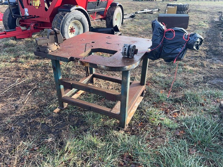 46"x46"-welding-table-36"t-with-vise-and-bench-grinder-image-1
