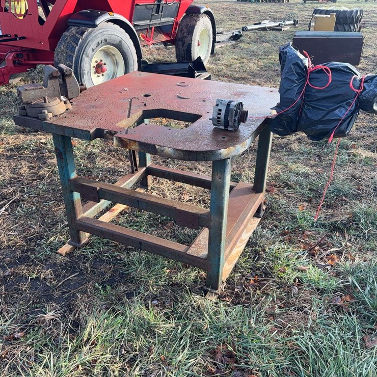 46"x46" welding table 36"T with vise and bench grinder