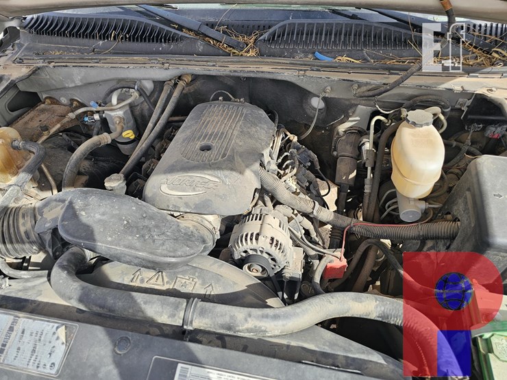 2004-chevrolet-silverado-2500hd-image-10