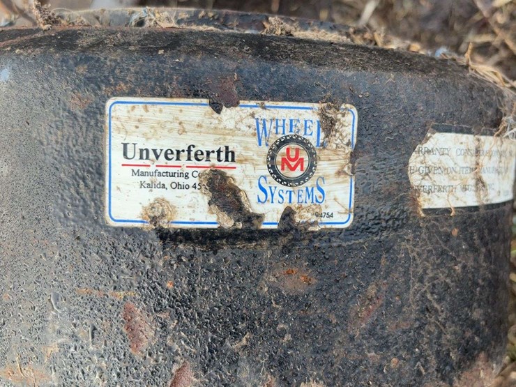 unverferth-large-wheel-hubs-for-3-1/4"-axle-image-5