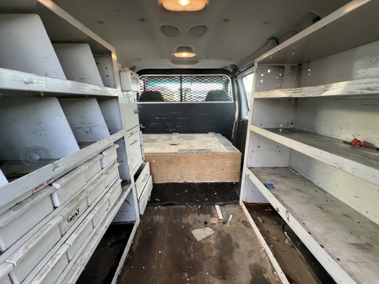 2006-ford-e350-image-22