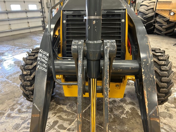 2021-deere-310sl-hl-image-33