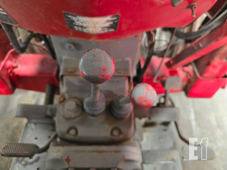 massey-ferguson-245-image-13