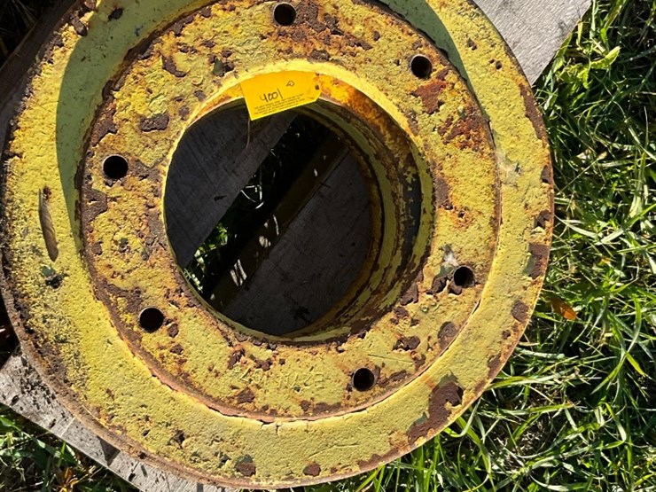 (4)-tractor-rear-wheel-weights-image-4