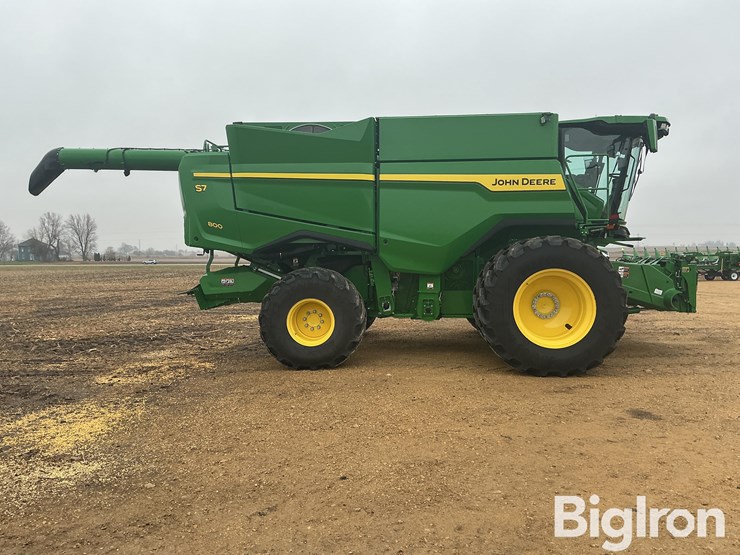 2025-john-deere-s7-800-image-4