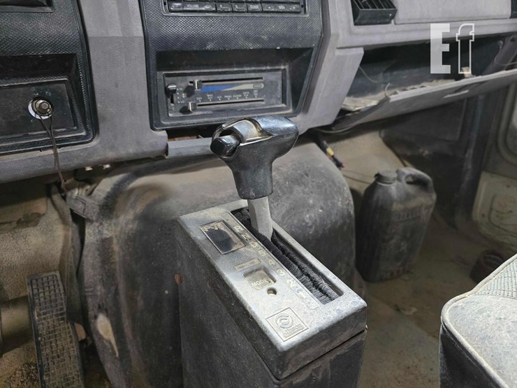 1998-ford-f800-image-14