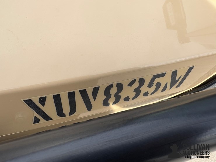 2022-john-deere-xuv835m-4x4-utv-image-15