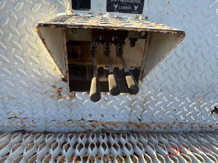 2005-international-durastar-4300-image-16