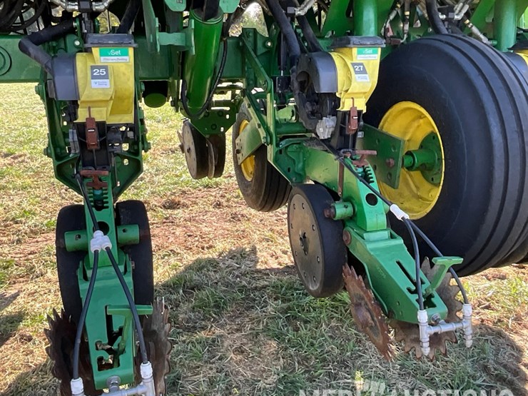 john-deere-1790-image-45
