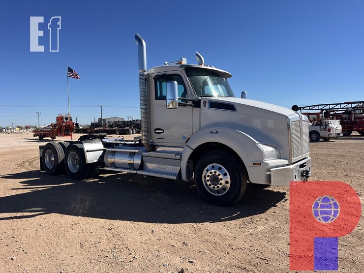 2024-kenworth-t880-image-14