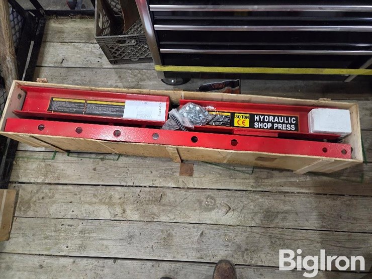 valley-30-ton-shop-press-image-2