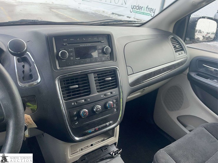 2020-dodge-grand-caravan-se-image-17