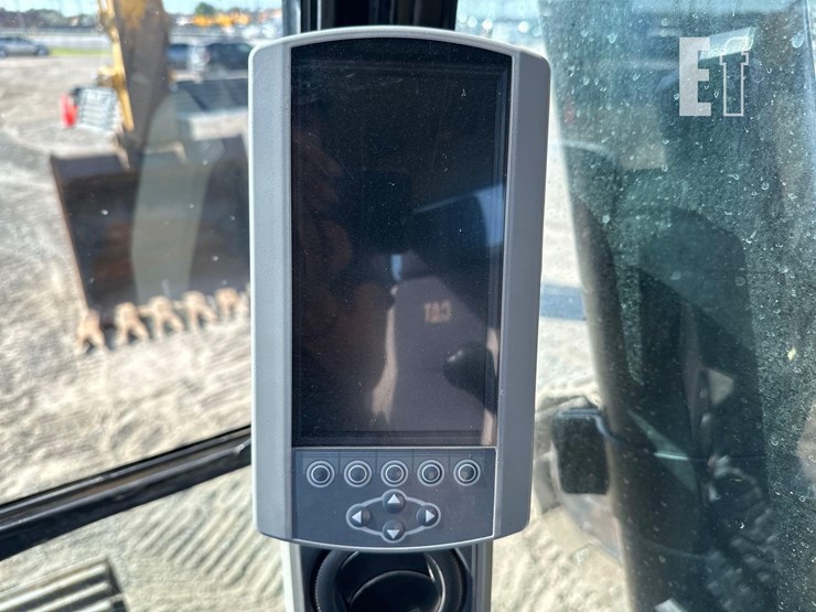 2018-caterpillar-336fl-image-18