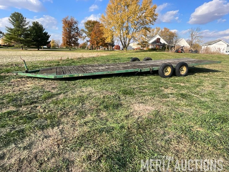 john-deere-implement-trailer-image-1