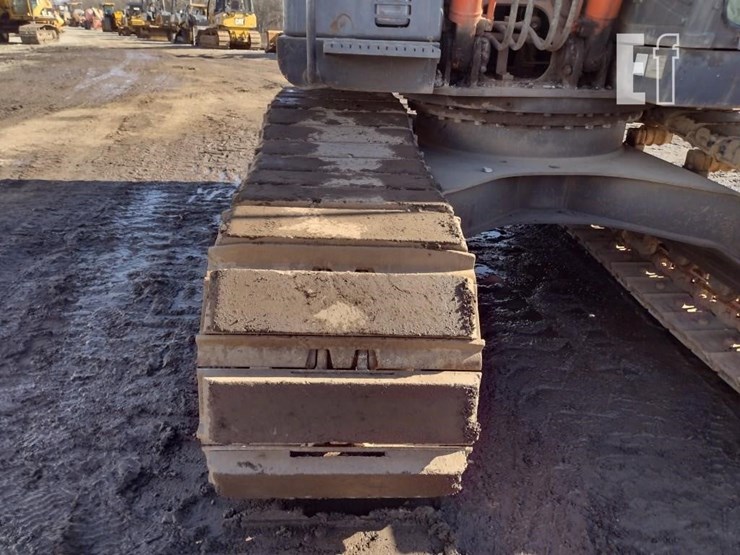 2012-hitachi-zx160-lc-3-image-29