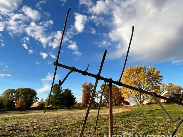 kelderman-6-row-corn-reel-on-cart-image-11