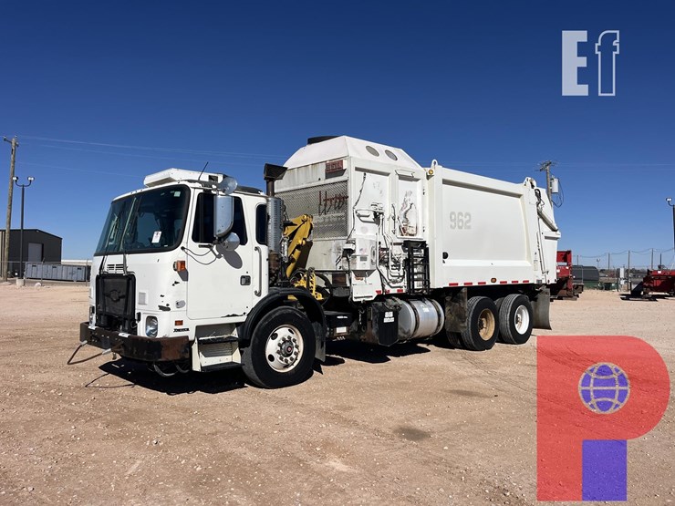 2014-autocar-xpeditor-image-1