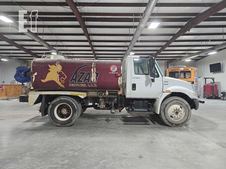 2009-international-durastar-4300-image-6