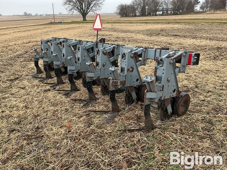 hiniker-6-row-3-pt-30”-cultivator-image-5