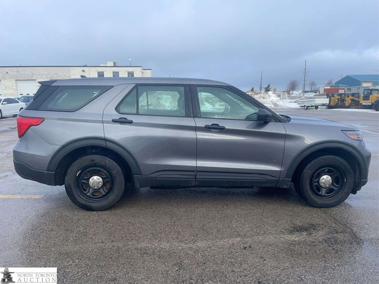 2020-ford-explorer-image-6