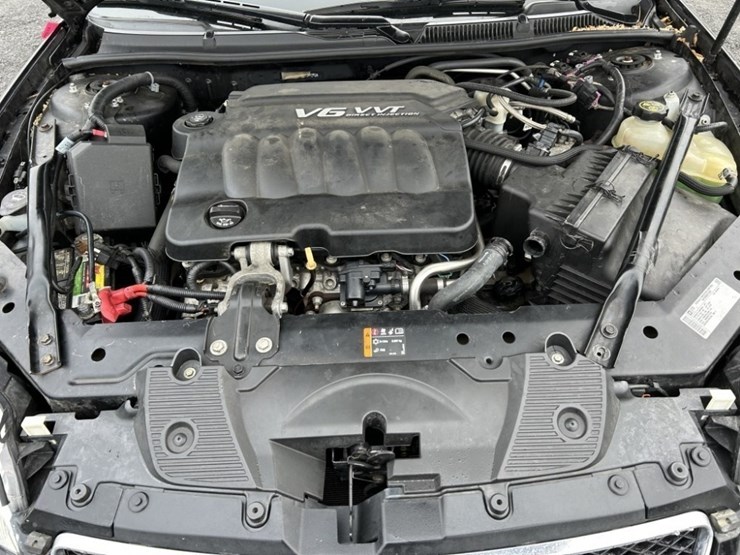 2013-chevrolet-impala-ltz-sedan-image-39