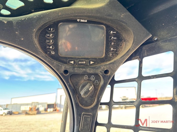 2015-bobcat-t590-image-17