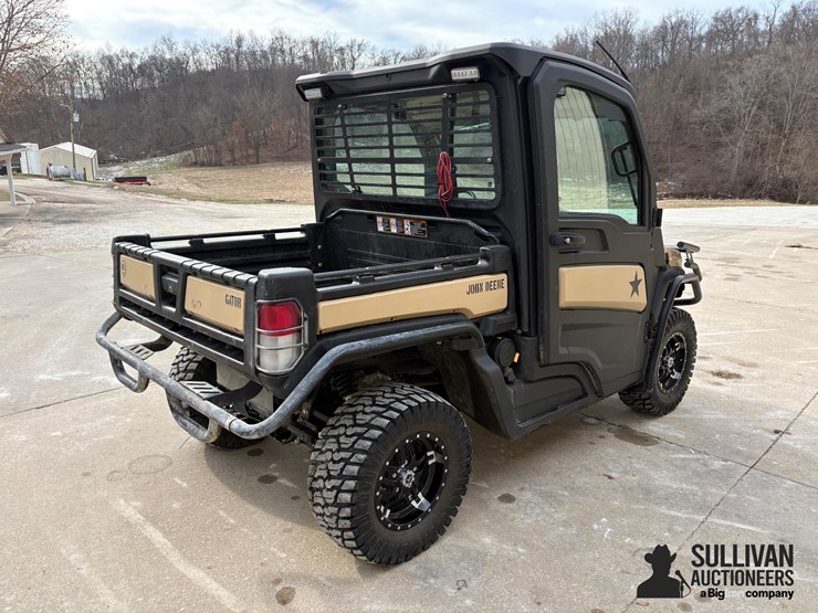 2022-john-deere-xuv835m-4x4-utv-image-5