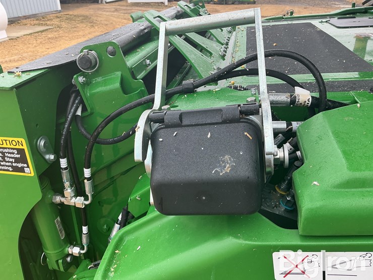 2025-john-deere-s7-800-image-12