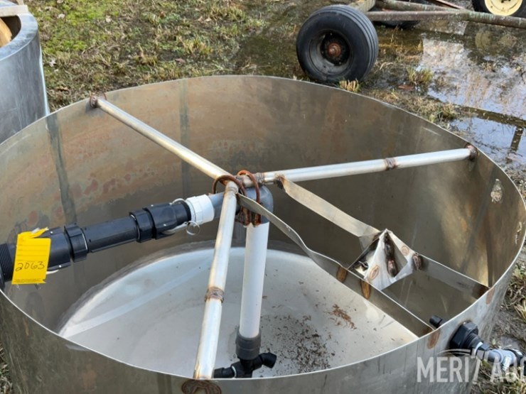 stainless-steel-tank-on-stand-image-5