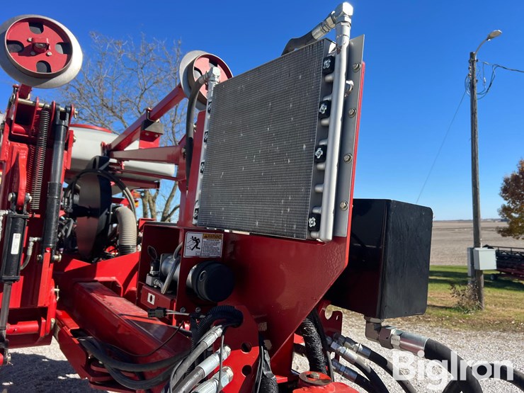 2013-case-ih-1250-image-16