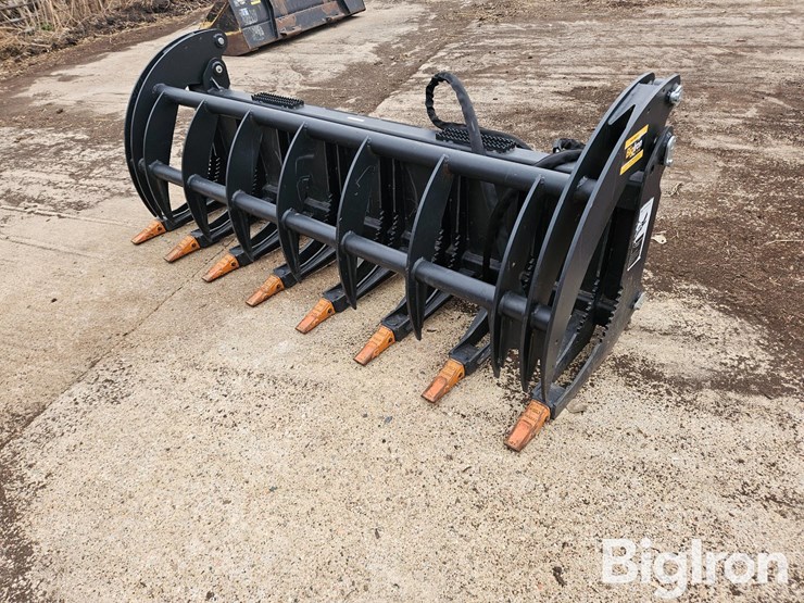 brush-grapple-skid-steer-attachment-image-1