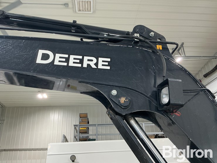 2023-deere-60g-image-12