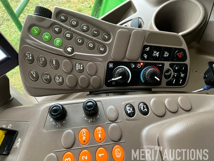 2015-john-deere-s660-image-38