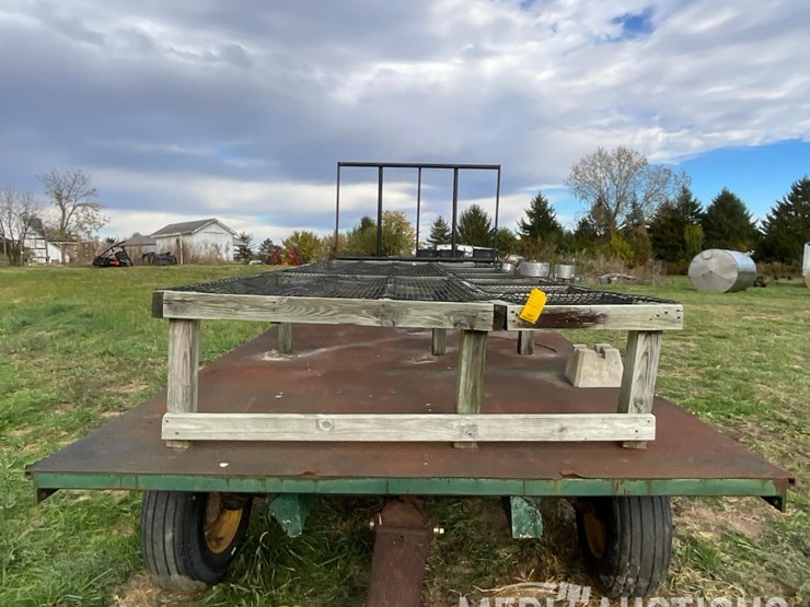 20ft.-hay-rack-with-steel-deck-image-11