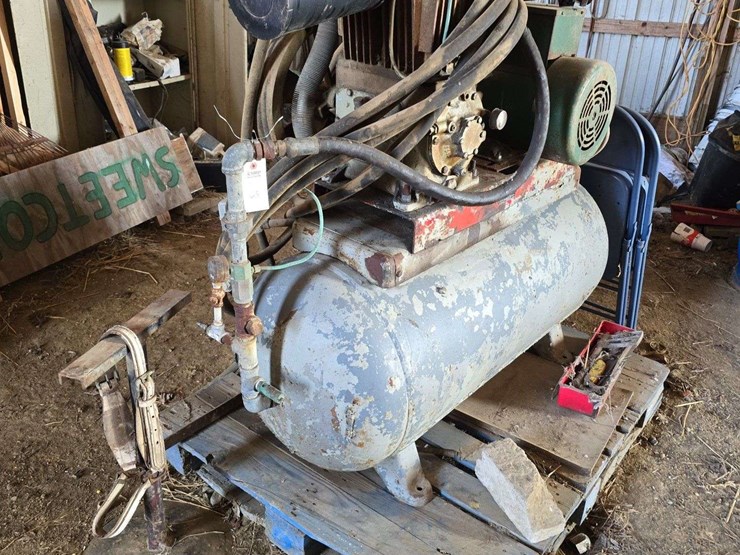 30-gallon-air-compressor-with-motor,-needs-work-image-1