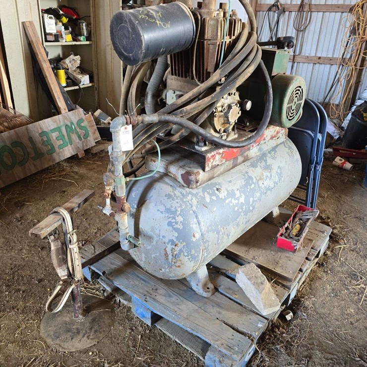 30-gallon air compressor with motor, needs work