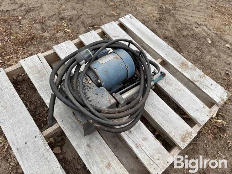 john-blue-chemigation-pump-image-3