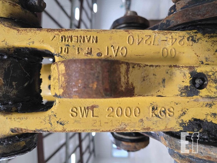 2021-caterpillar-303.5e2-cr-image-15